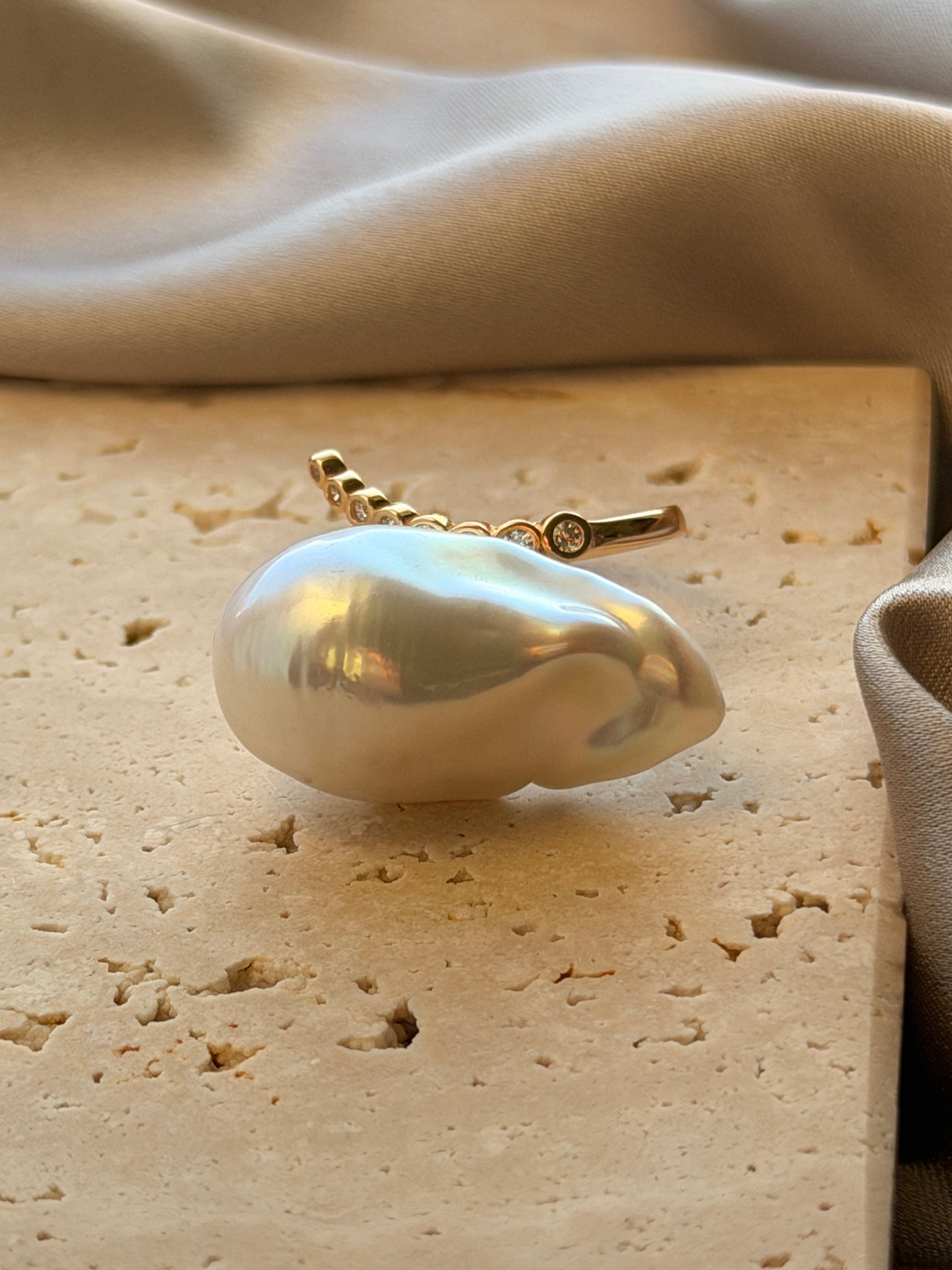 Golden Reverie Baroque Ring