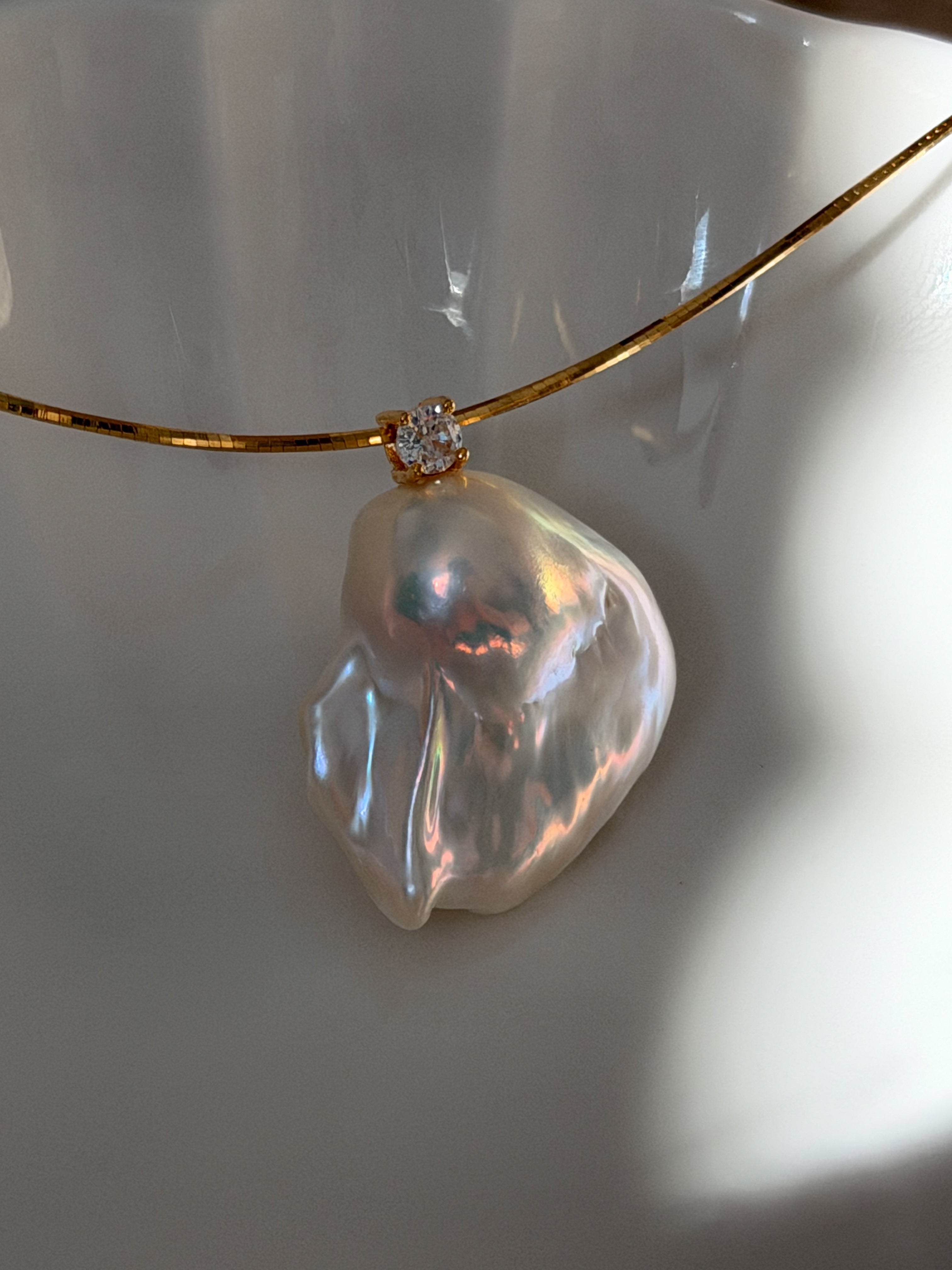 Core Silence Baroque Collar Necklace