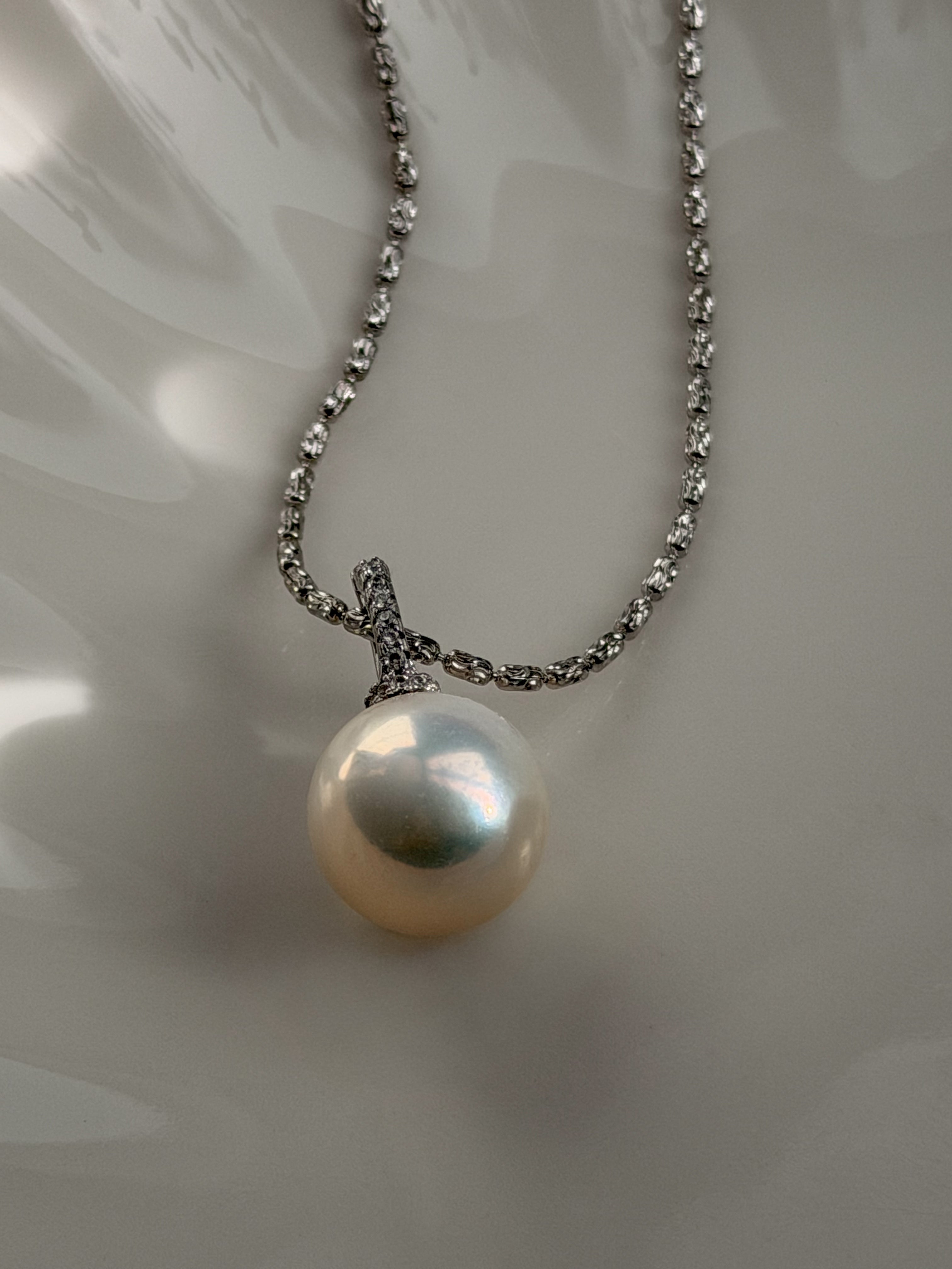 Quiet Radiance Pearl Necklace