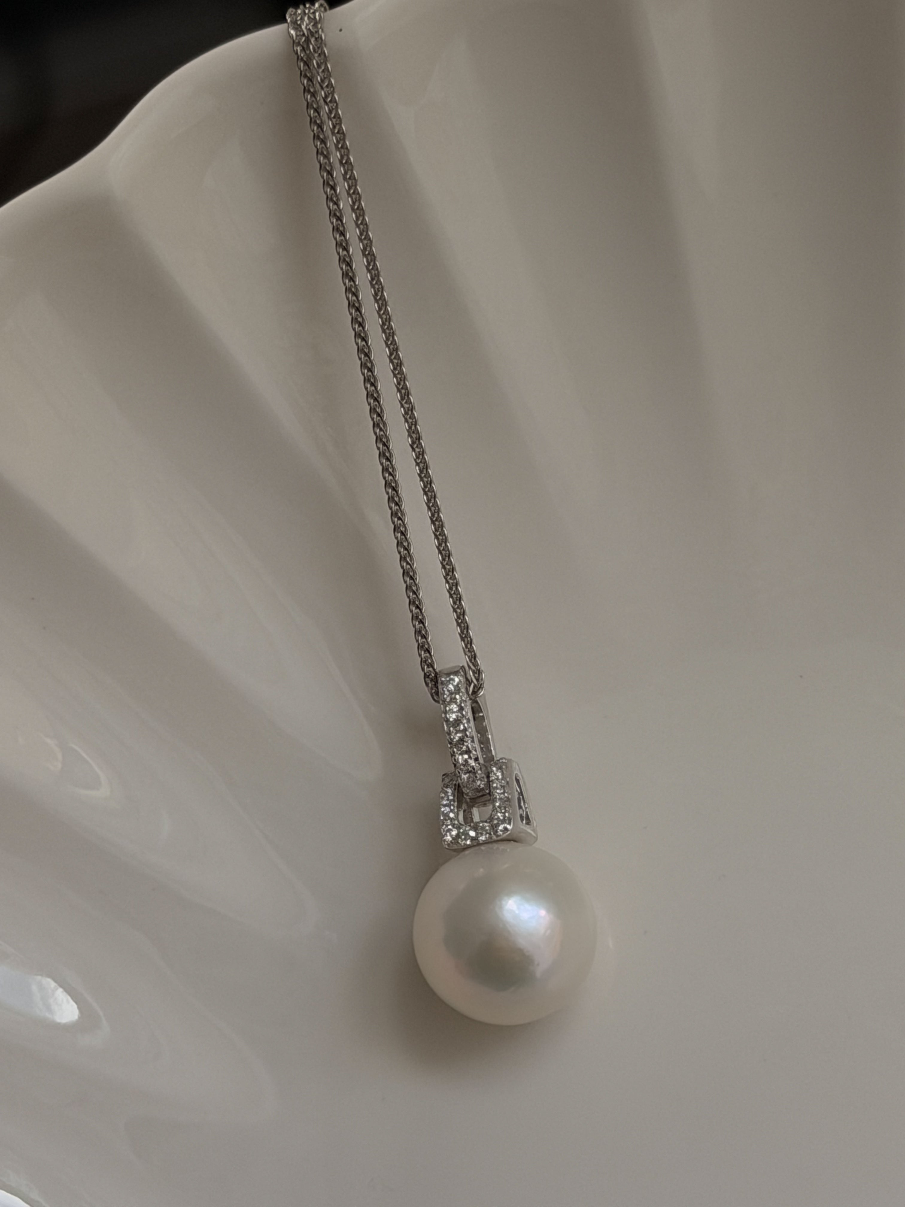 Lumen Clasp Necklace